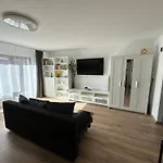 Sas Apartment *